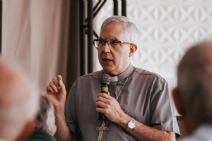 Bispo anuncia transferências de padres e novas coordenações de pastorais